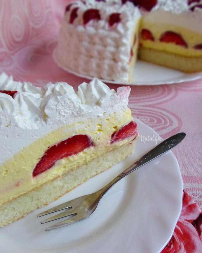 Sladoled torta sa jagodama