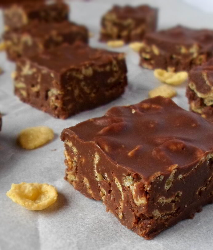 Crunchy čokoladne kocke sa kikiriki puterom