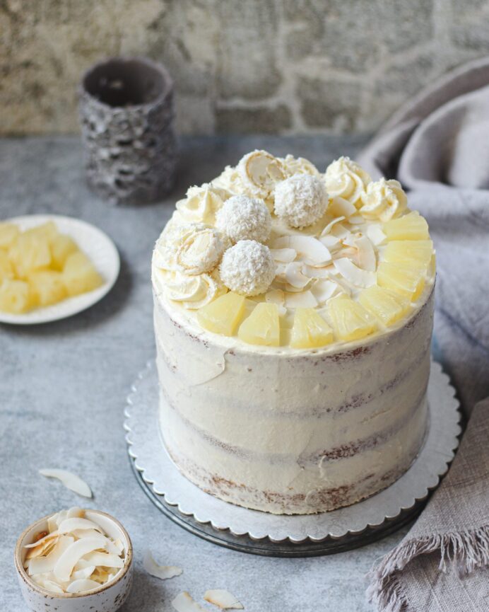 Pina Colada torta (sa kokosom i ananasom)