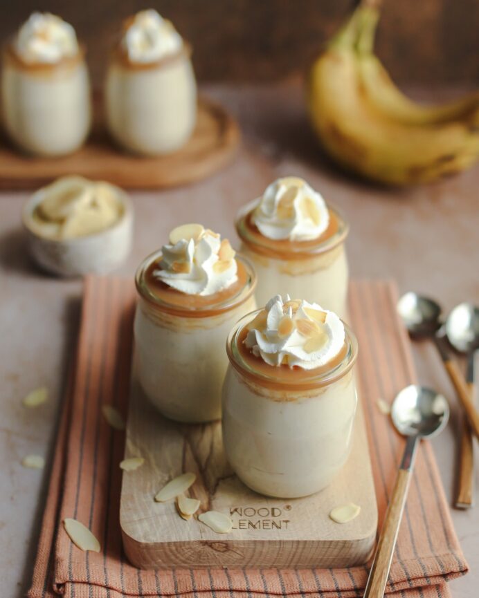 Banana mousse krem sa karamelom