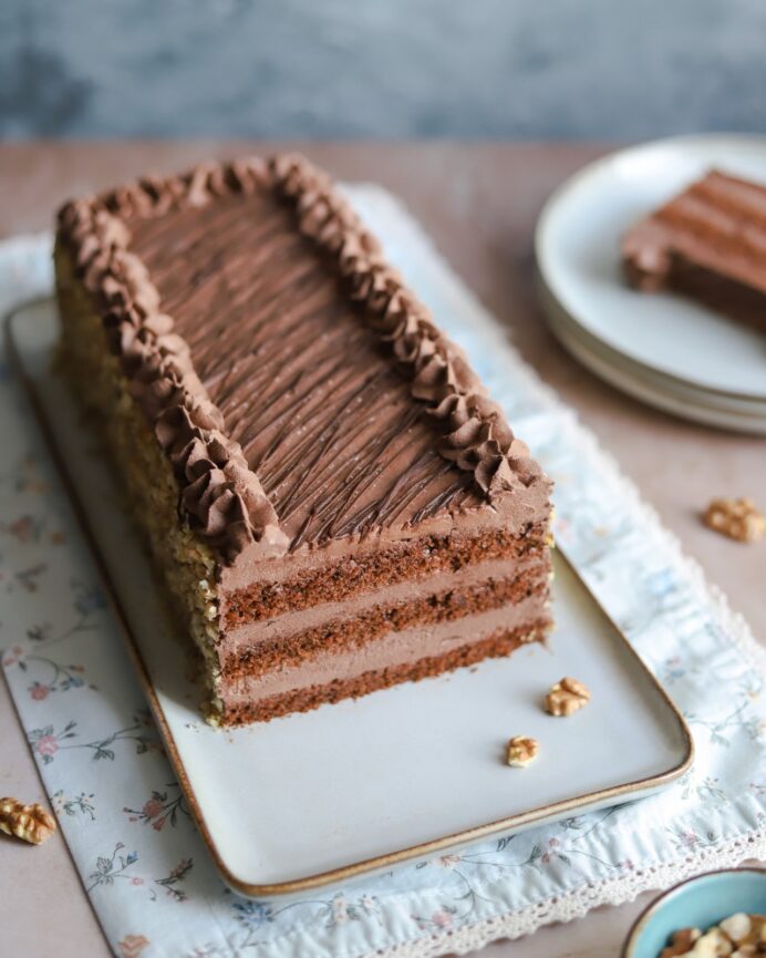 Posna čokoladna torta sa orasima
